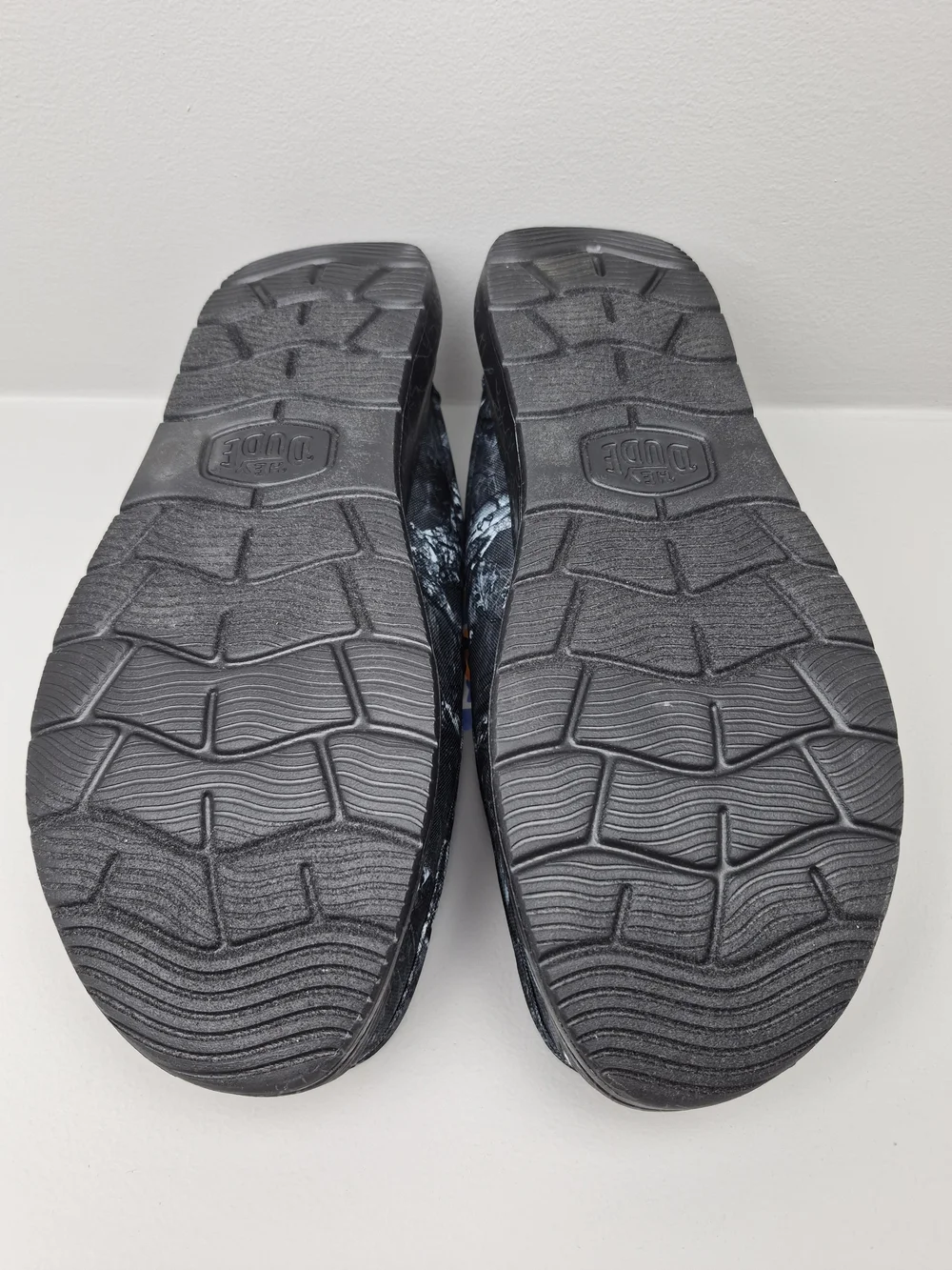 Hey Dude Jelly Roll Wally Comf Slip Limited Edition Black Camo Mens 12US Loafers